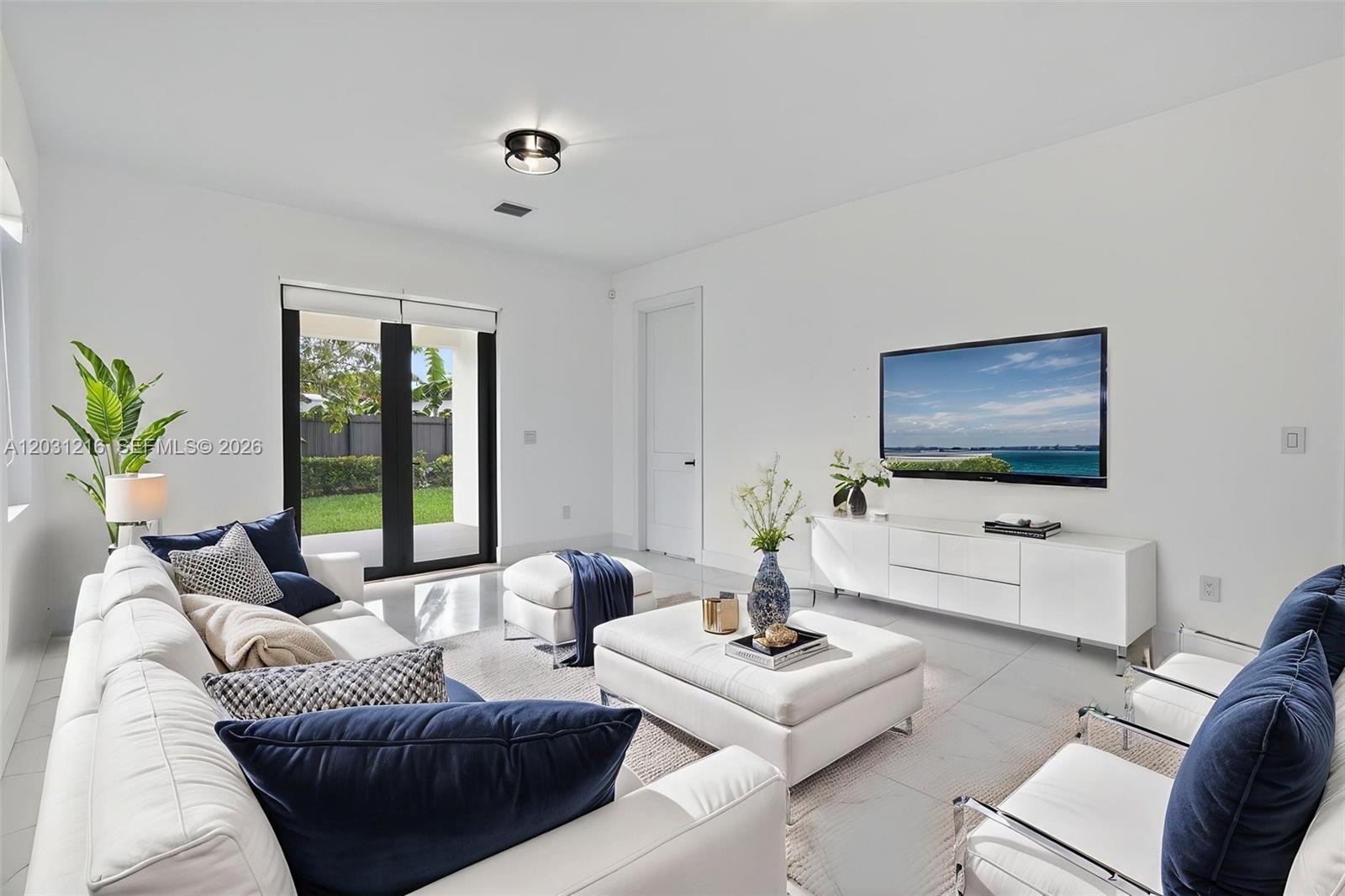 SILVER PINES - Residential