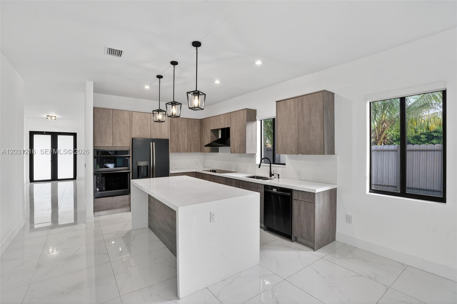 SILVER PINES - Residential