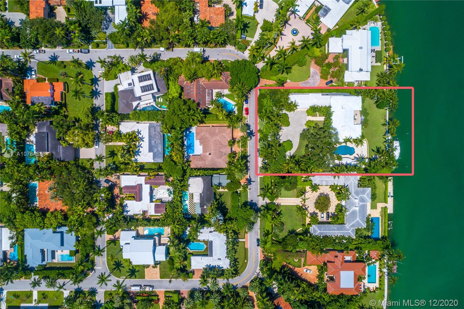 SUNSET ISLAND 2 - Residential