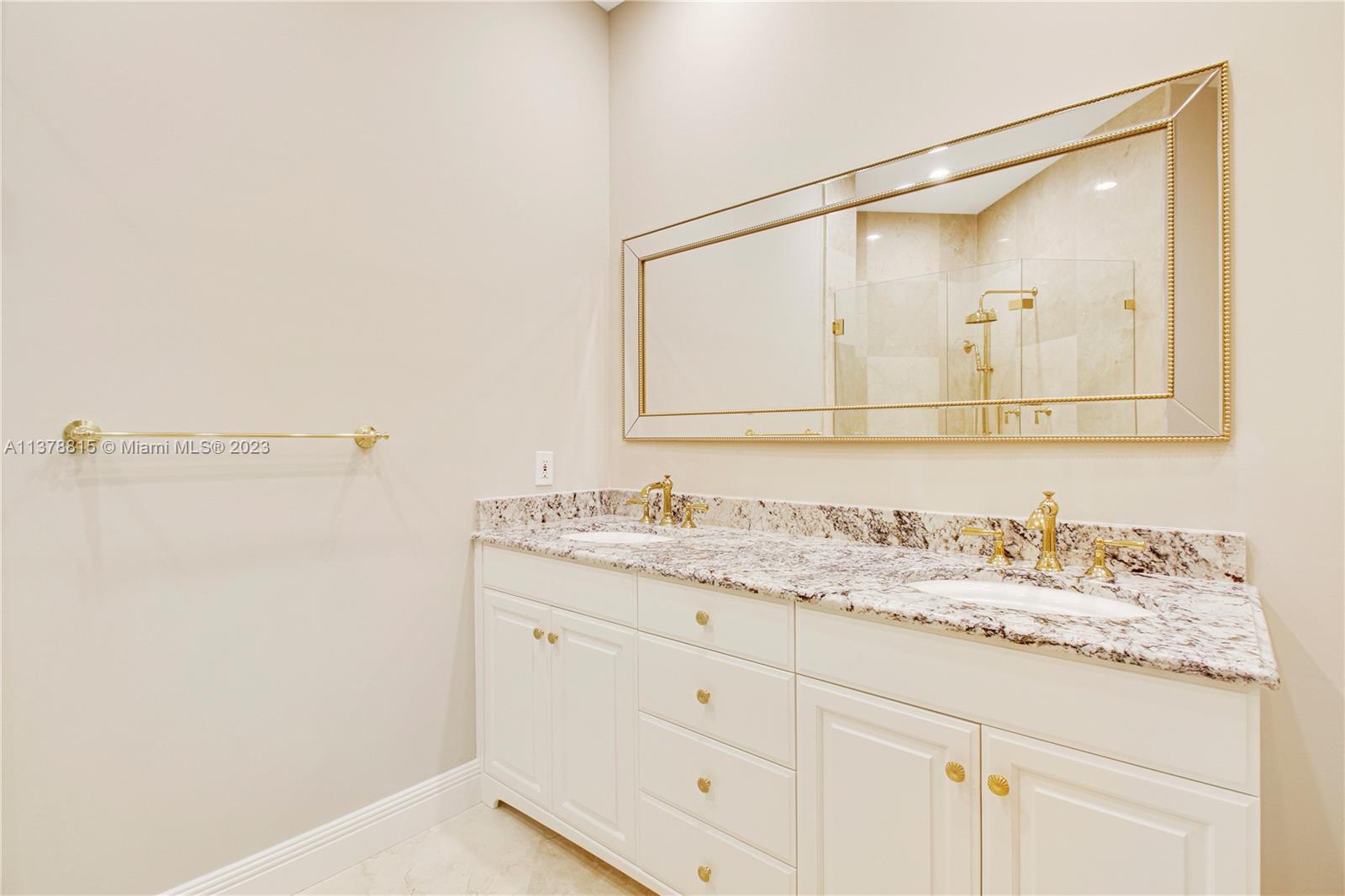 JUPITER HILLS VILLAGE PHA - Residential