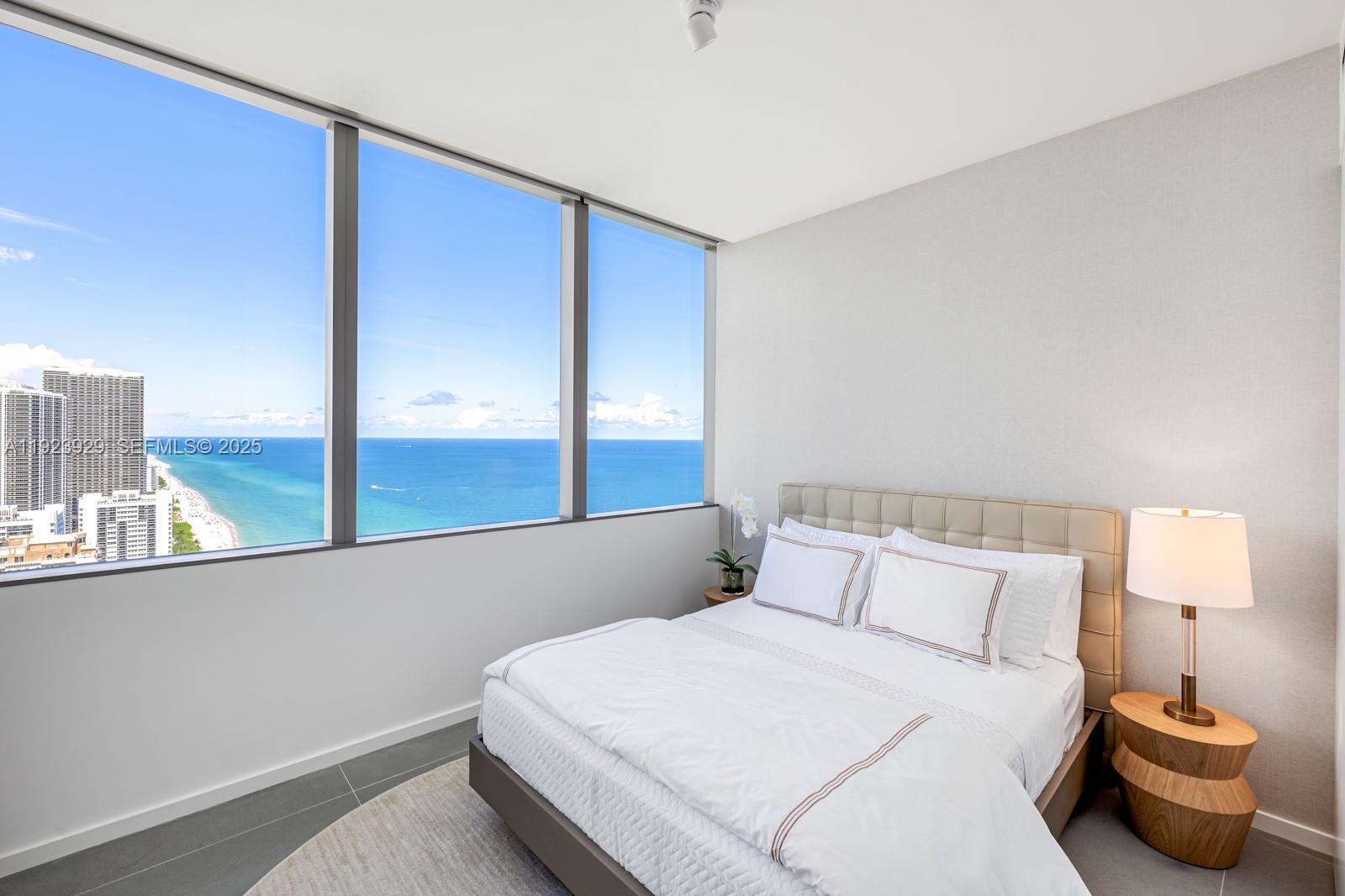 2000 Ocean - Residential