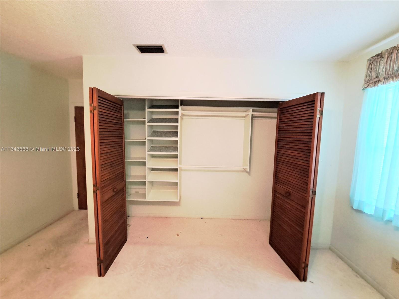 NOB HILL - Residential