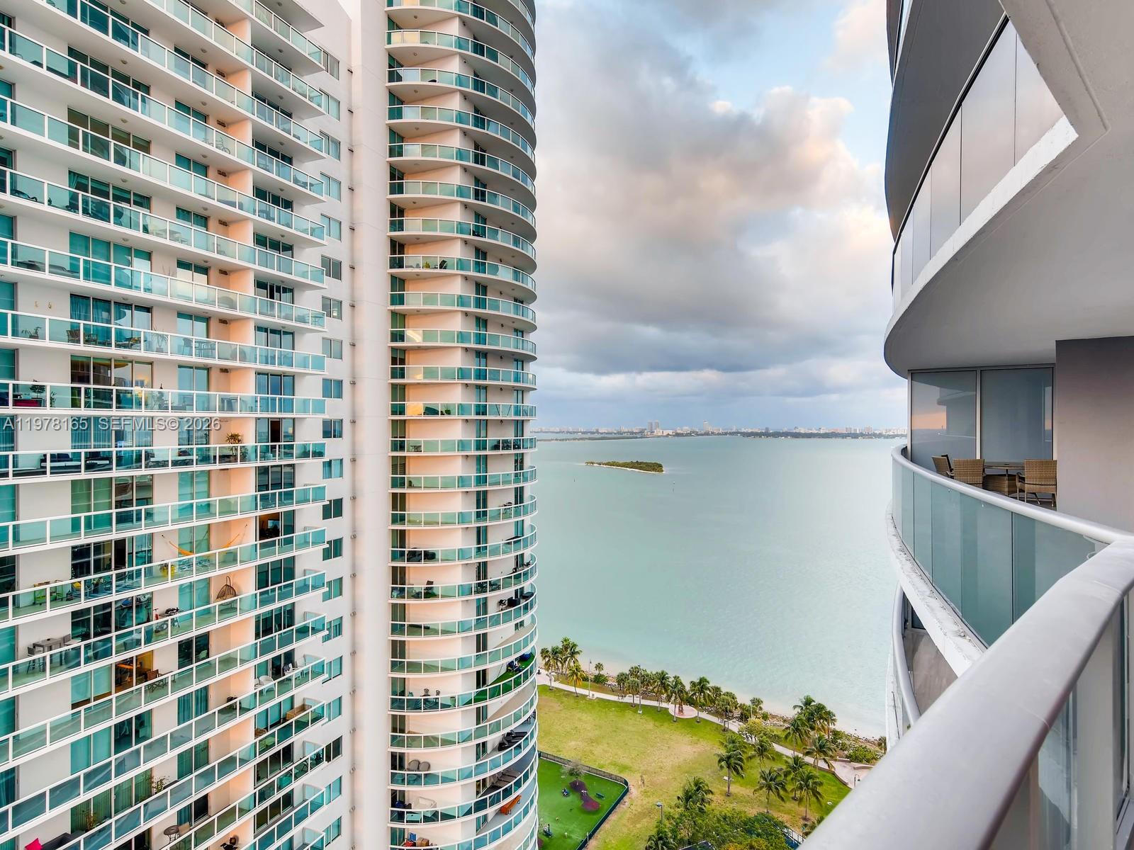 ARIA ON THE BAY CONDO - Residential