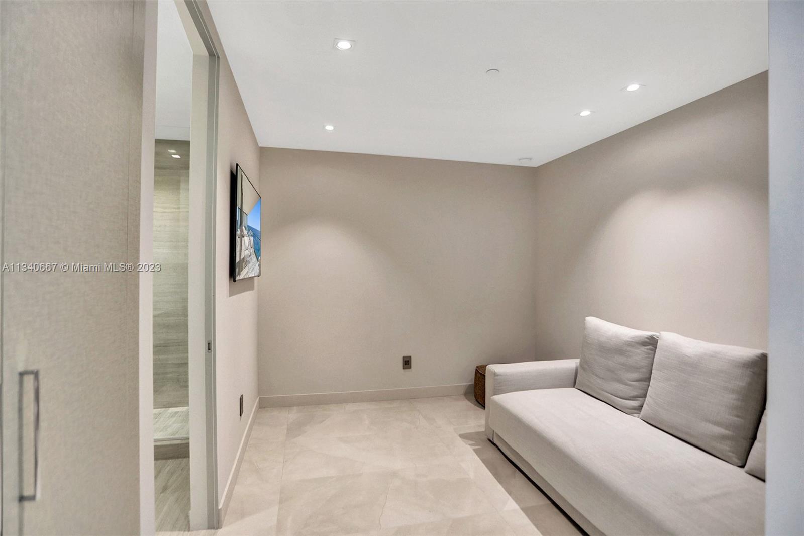 ARMANI CASA - Residential Lease