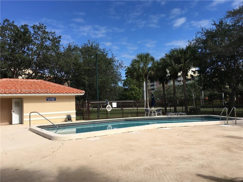 VISION AT BONAVENTURE - Residential Lease