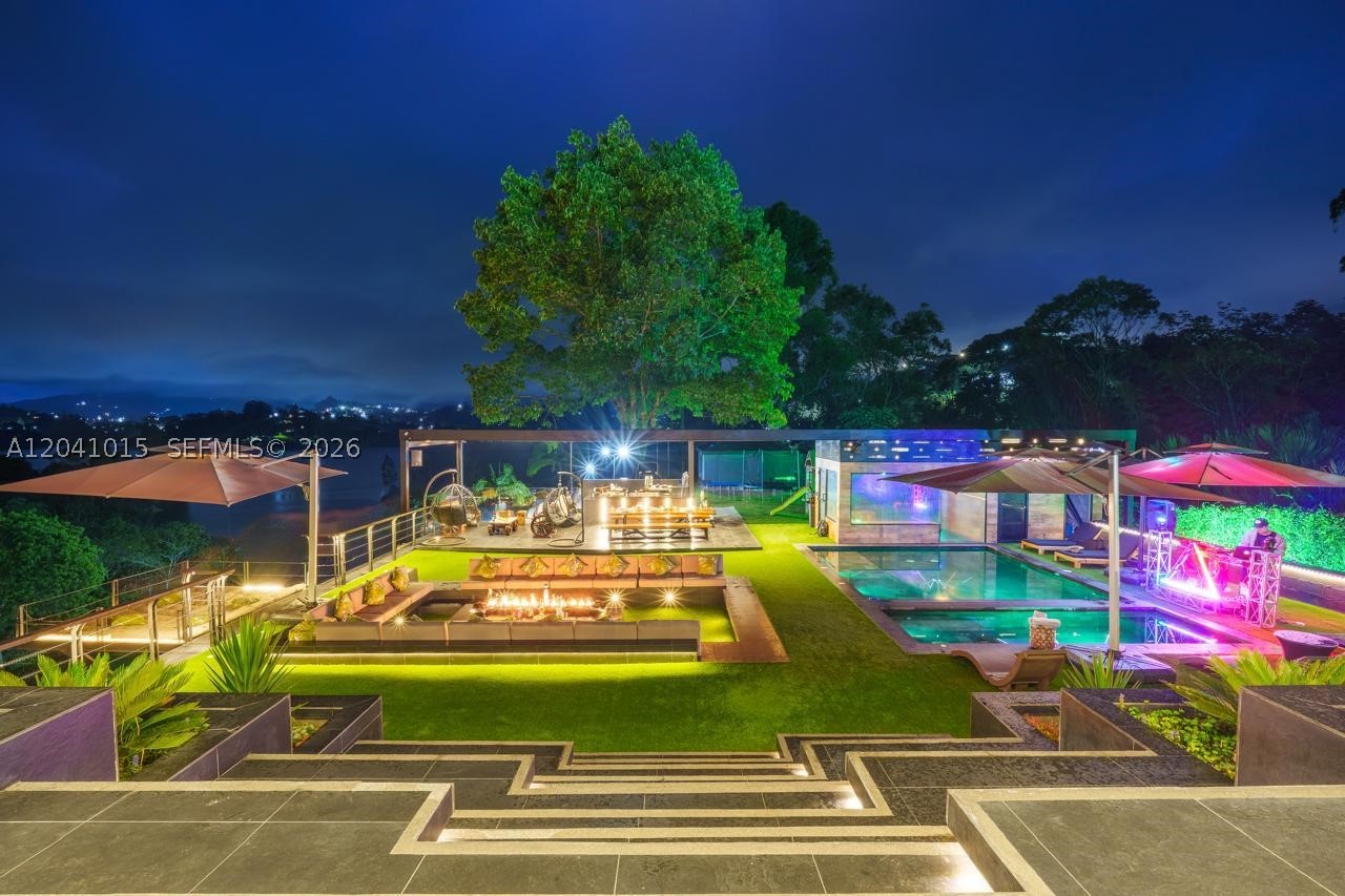 El Penol, Santa Ana - Residential