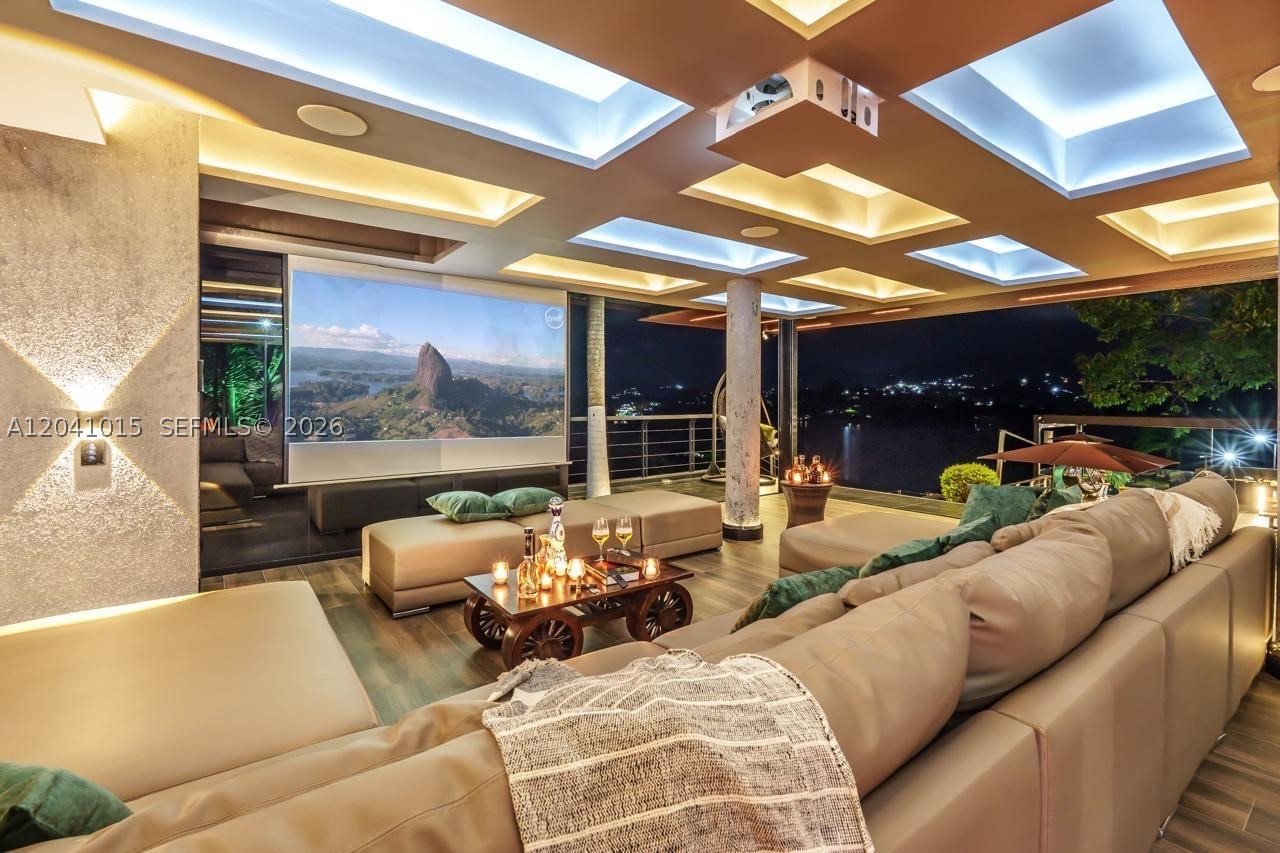 El Penol, Santa Ana - Residential
