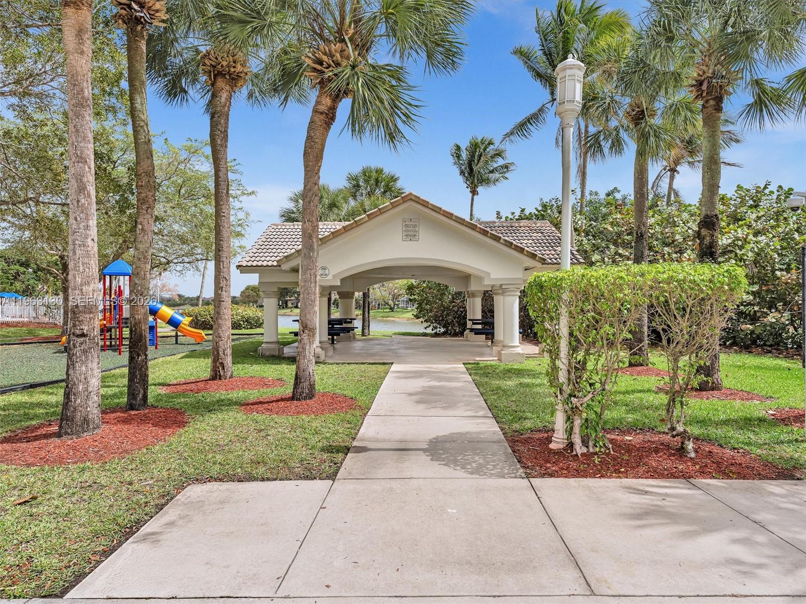 PEMBROKE ISLES 1 - Residential