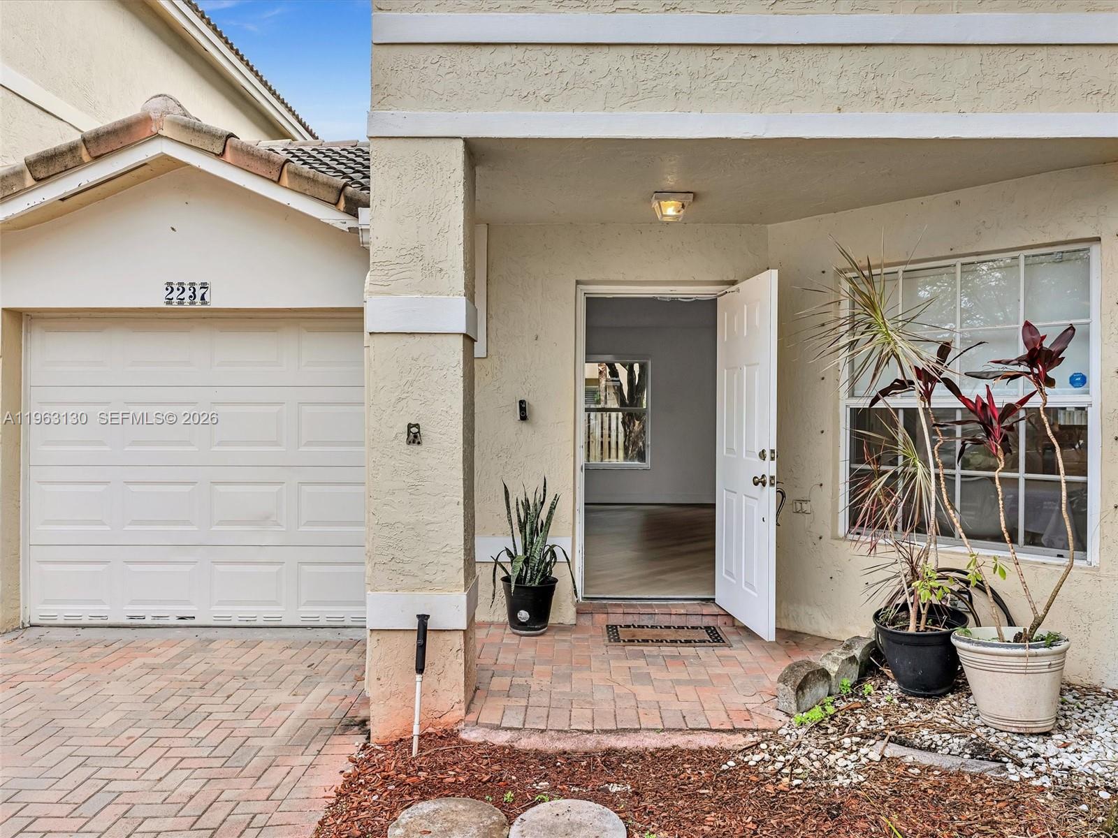 PEMBROKE ISLES 1 - Residential