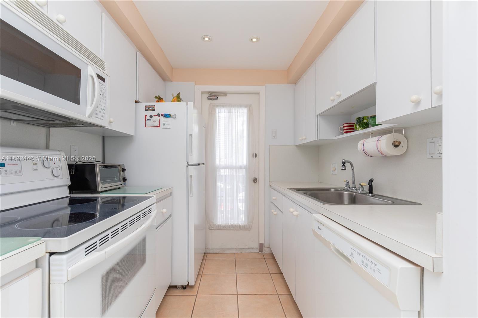 AMBASSADOR SOUTH CO-OP - Residential