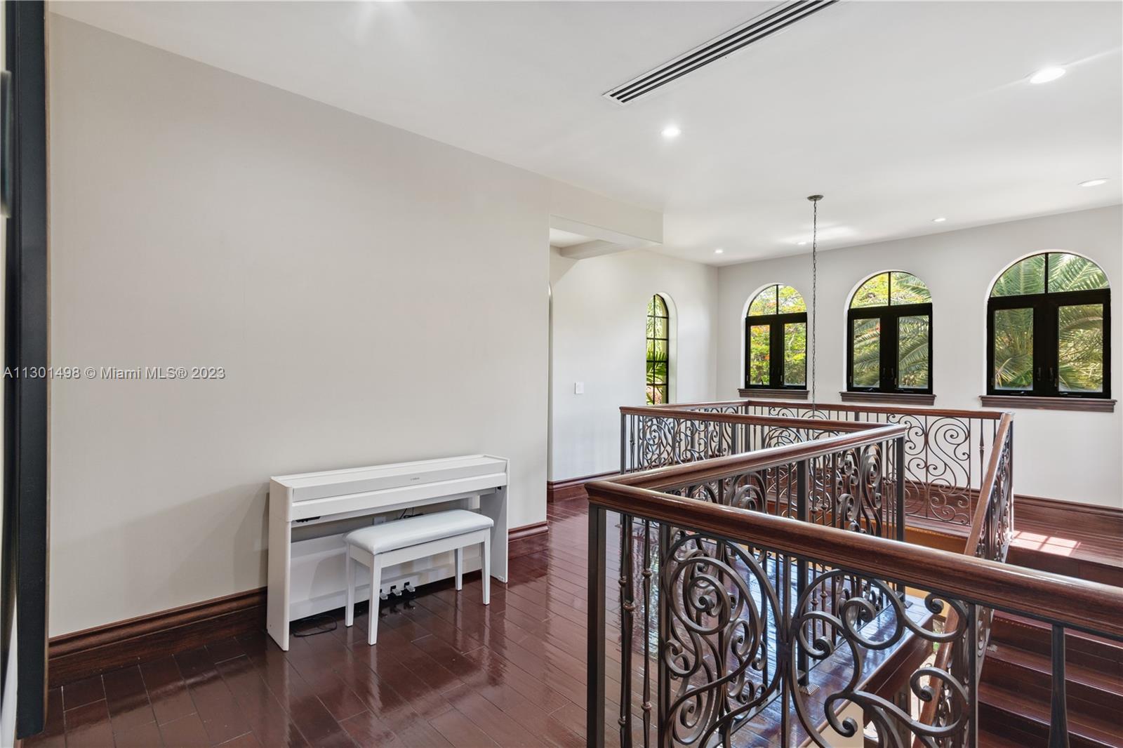 LINDEN ACRES - Residential