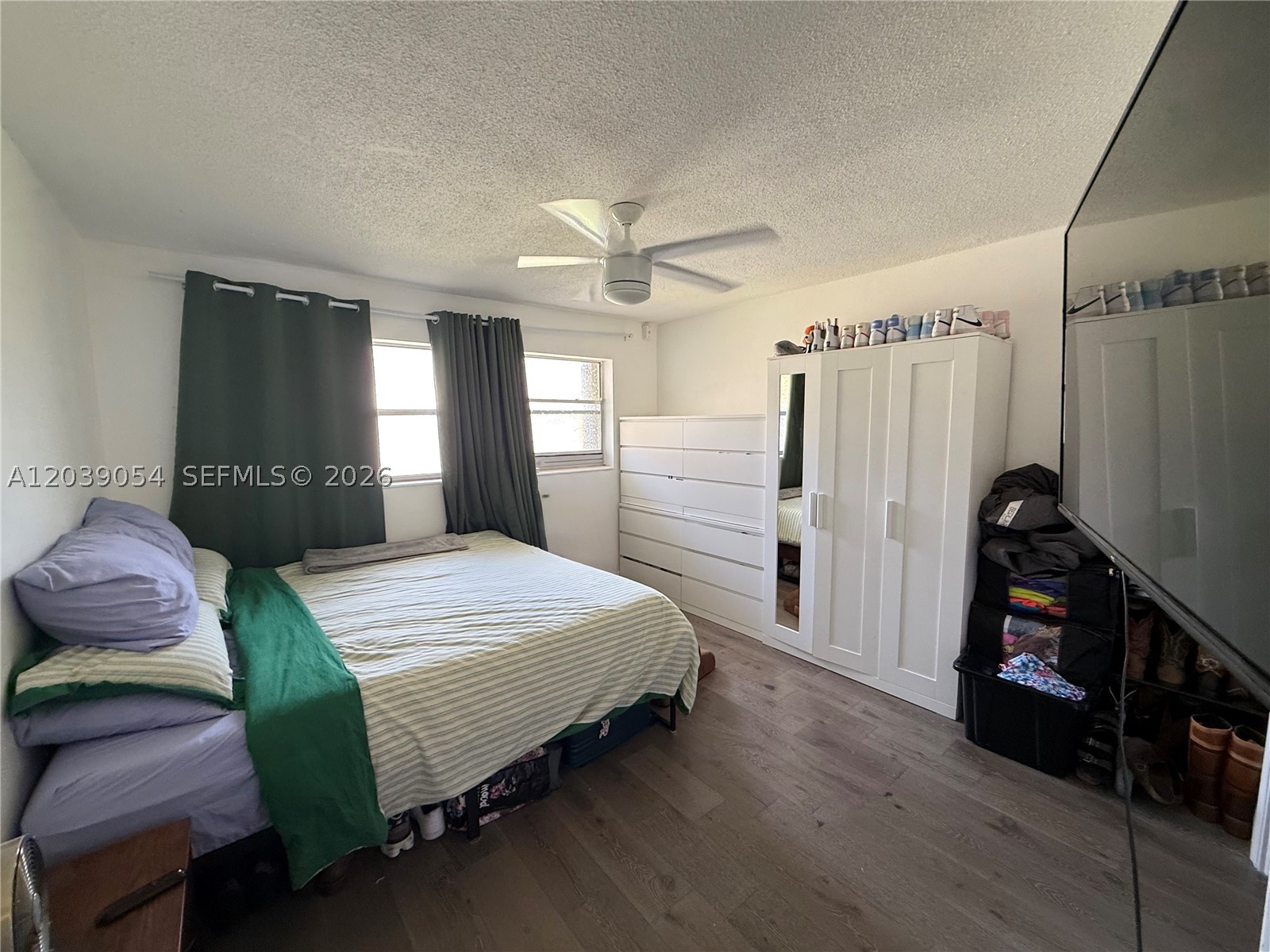 ROYAL TERRACE CONDOMINIUM - Residential