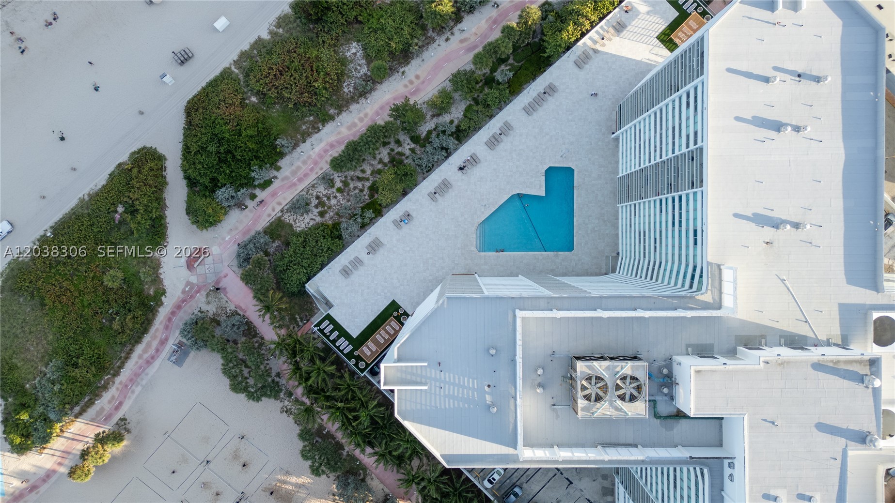 BURLEIGH HOUSE CONDO - Residential