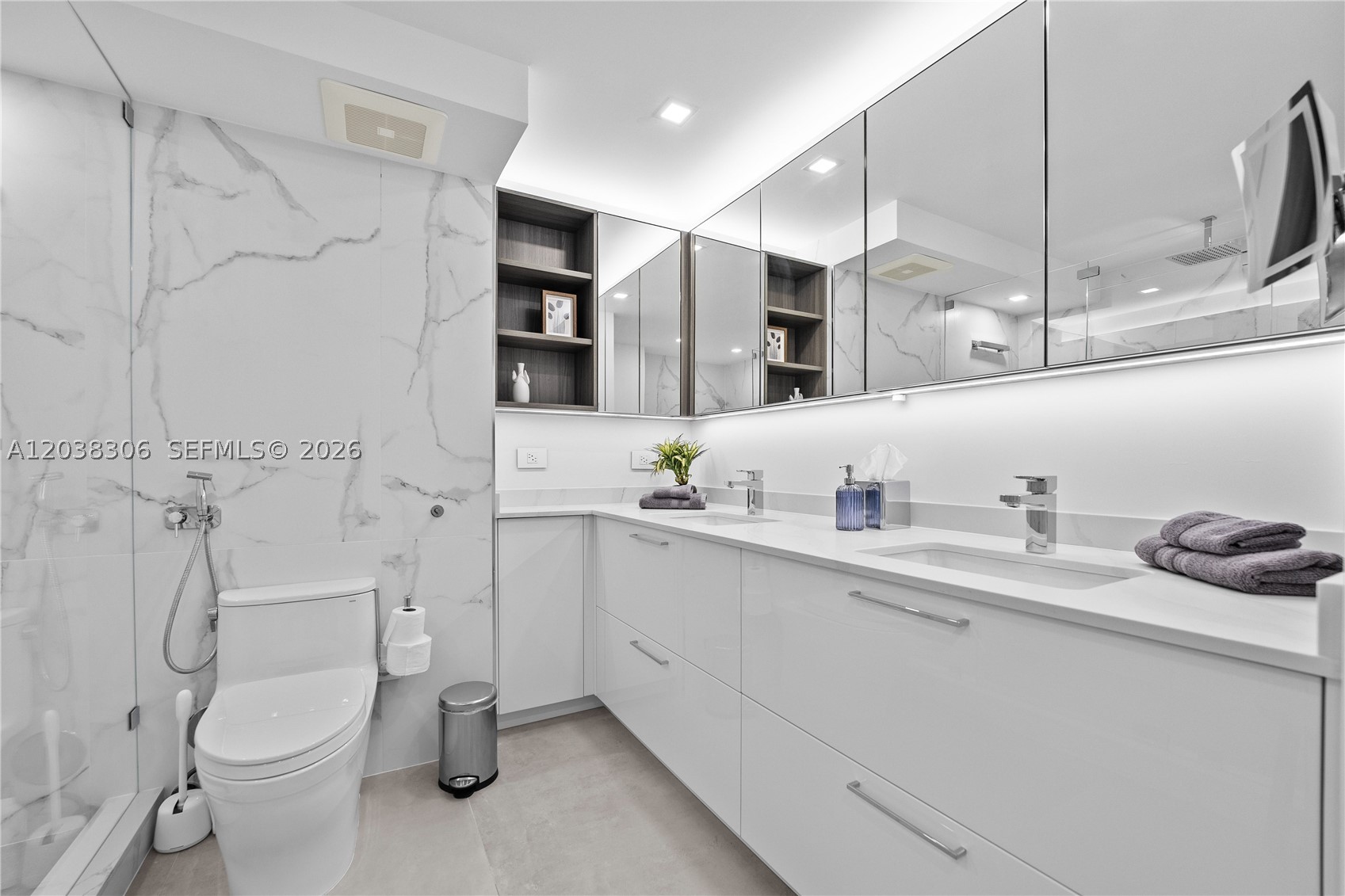 BURLEIGH HOUSE CONDO - Residential