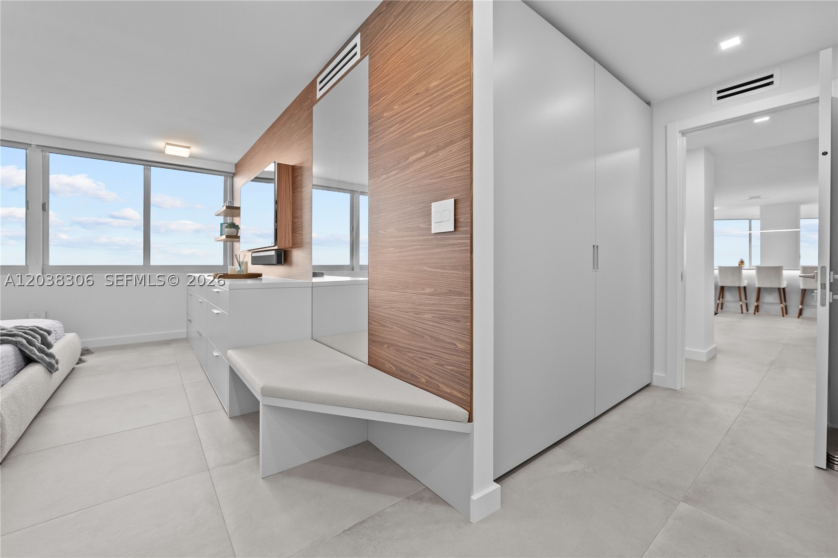 BURLEIGH HOUSE CONDO - Residential