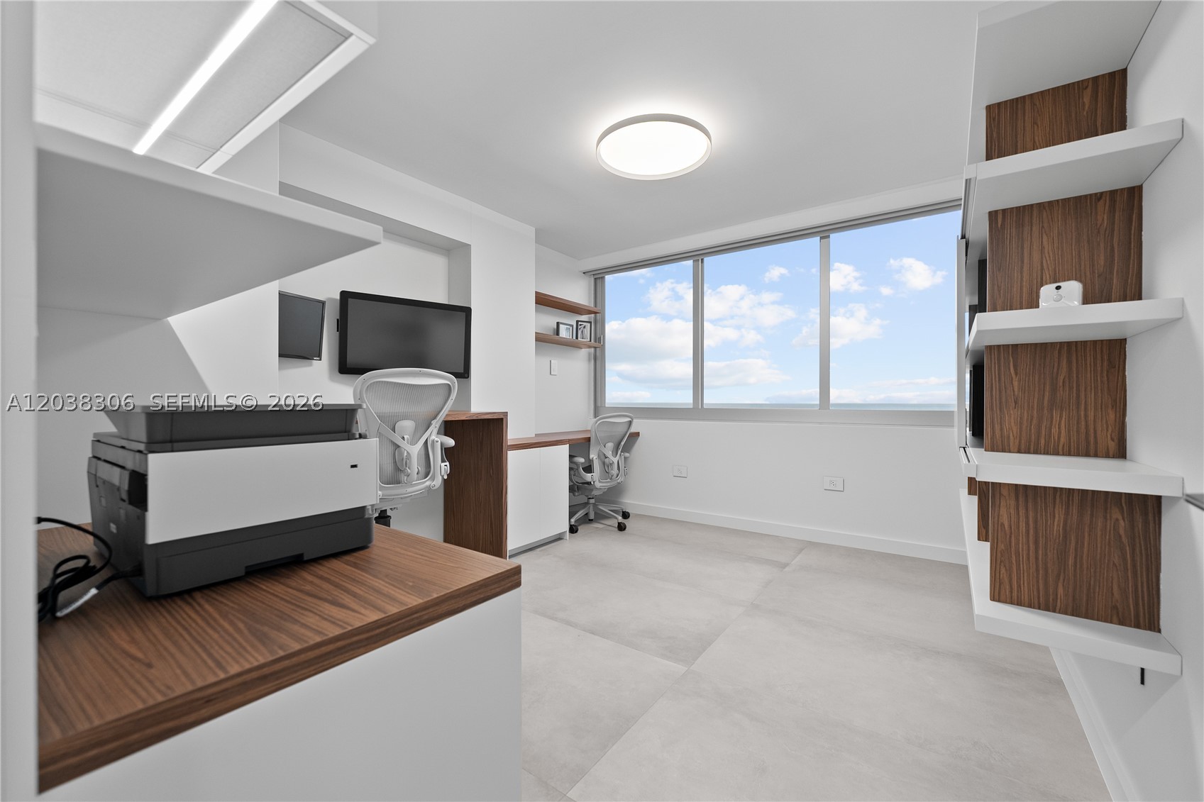 BURLEIGH HOUSE CONDO - Residential