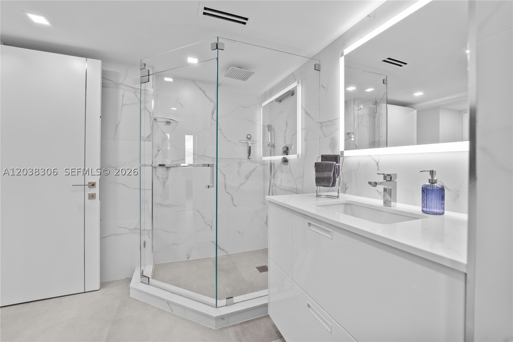 BURLEIGH HOUSE CONDO - Residential