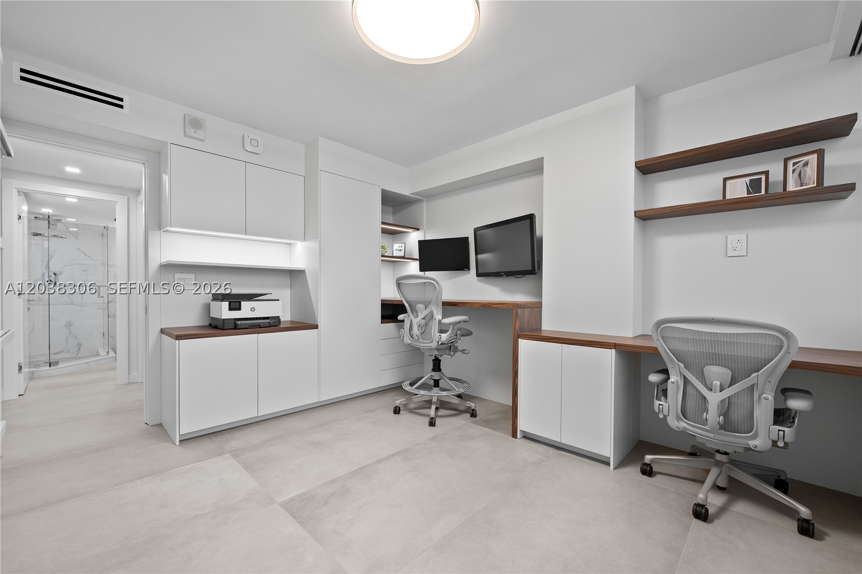 BURLEIGH HOUSE CONDO - Residential