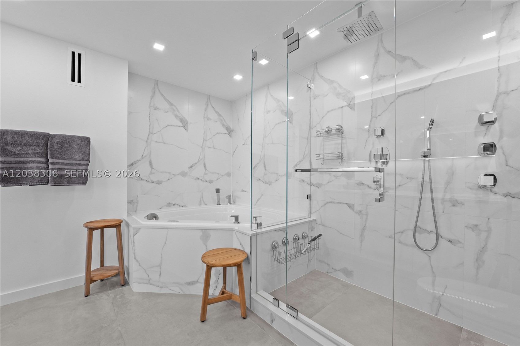 BURLEIGH HOUSE CONDO - Residential
