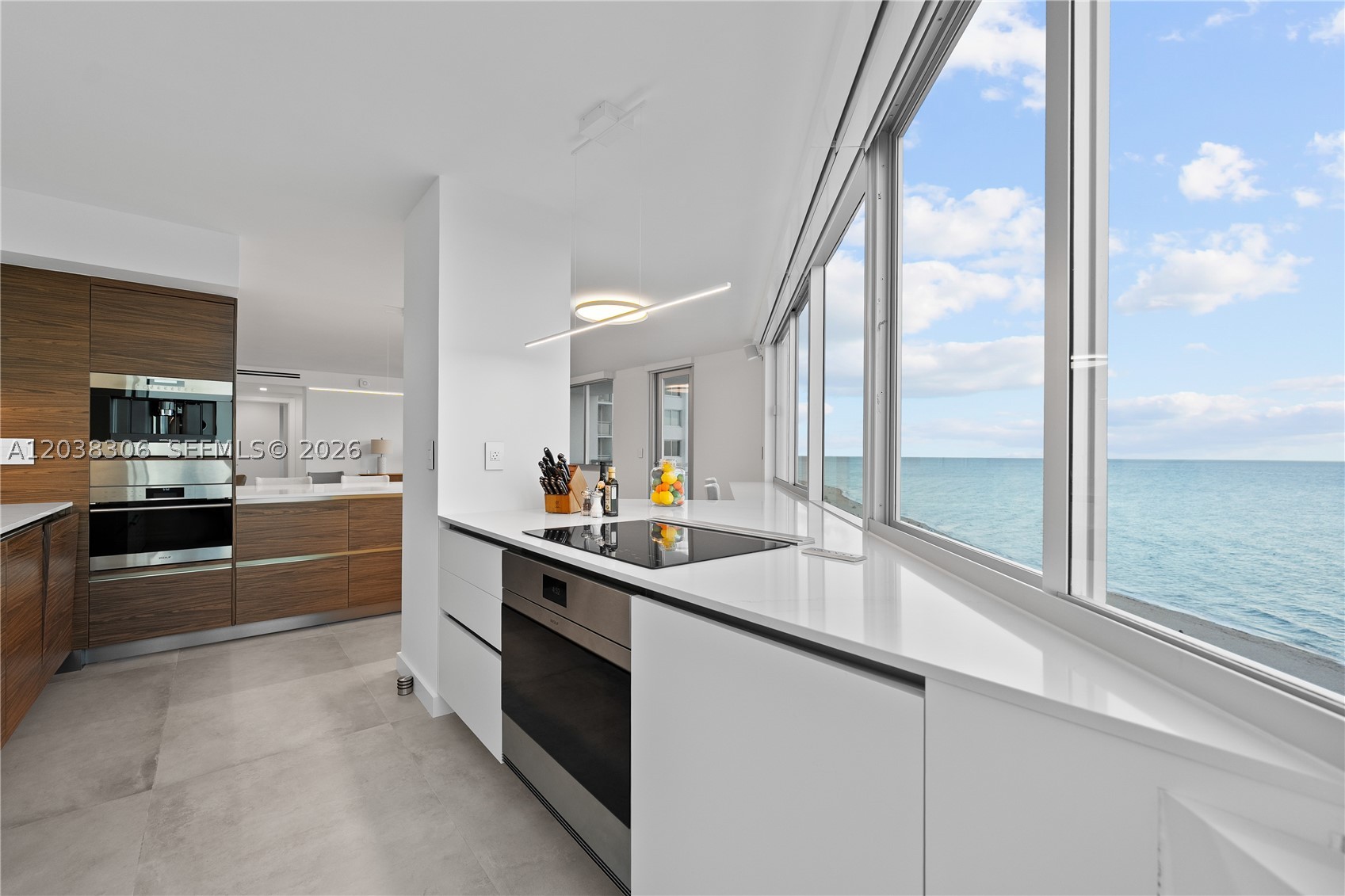 BURLEIGH HOUSE CONDO - Residential