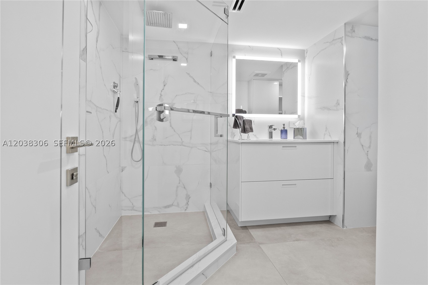 BURLEIGH HOUSE CONDO - Residential