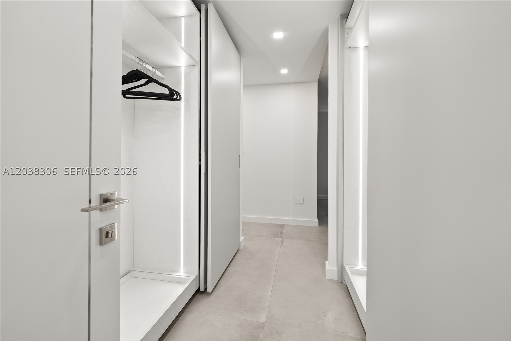 BURLEIGH HOUSE CONDO - Residential