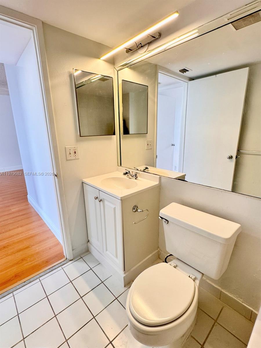 PARC CENTRAL AVENTURA SOU - Residential Lease