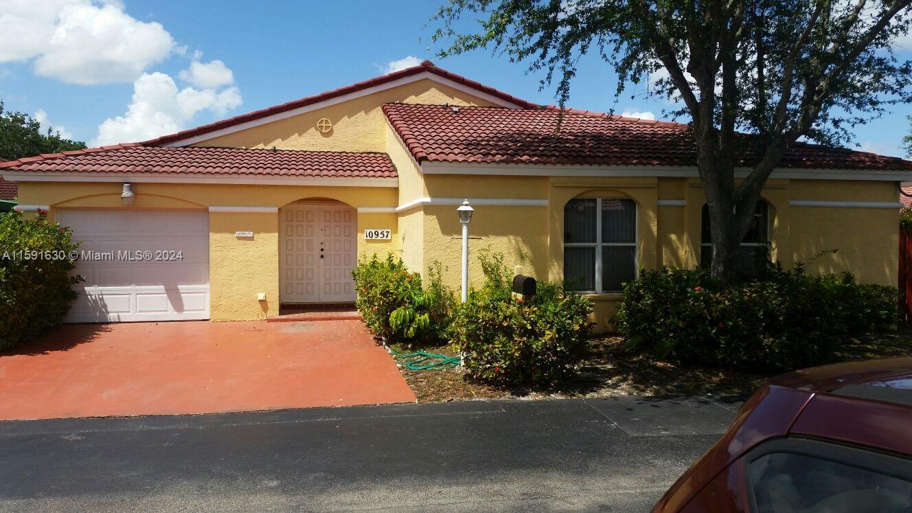 POINCIANA AT SUNSET - Residential Lease