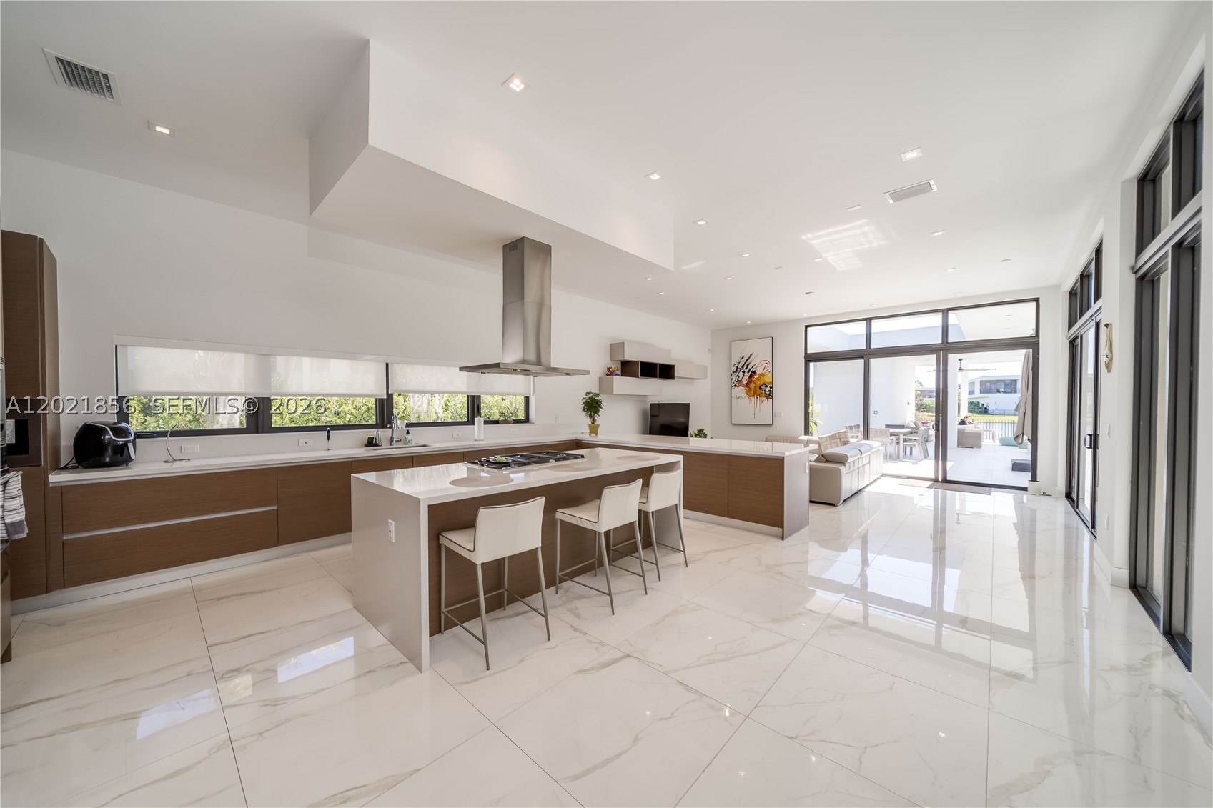 WESTON ESTATES. BOTANIKO - Residential