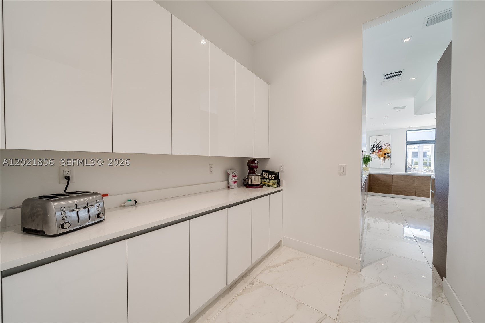 WESTON ESTATES. BOTANIKO - Residential