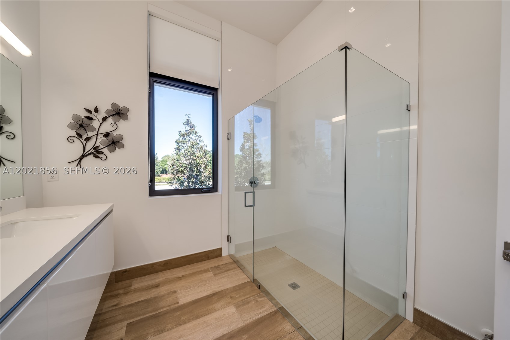 WESTON ESTATES. BOTANIKO - Residential