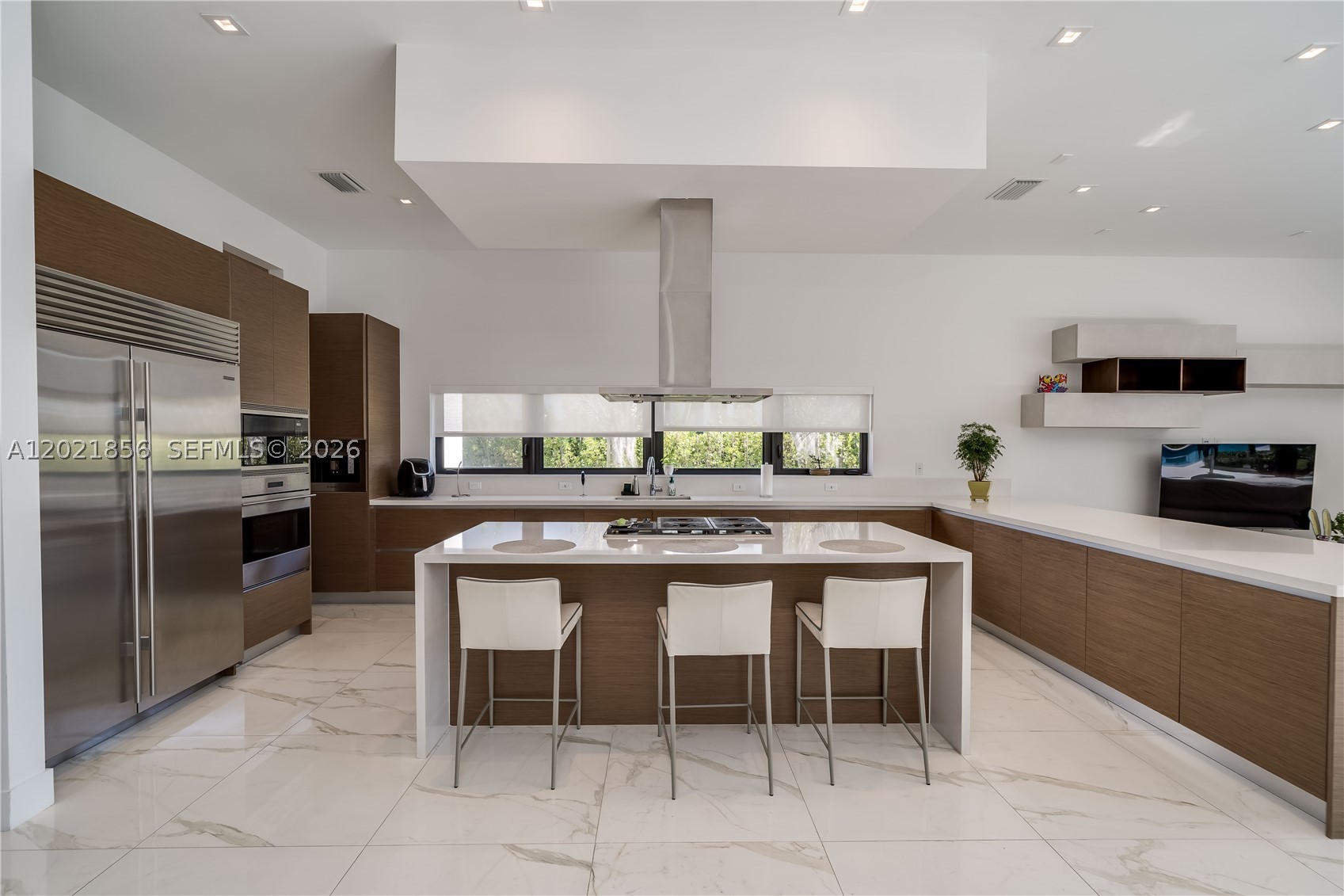 WESTON ESTATES. BOTANIKO - Residential