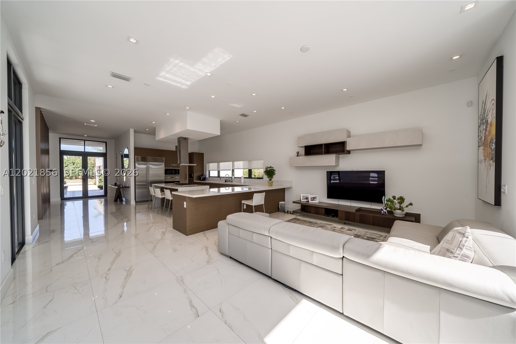 WESTON ESTATES. BOTANIKO - Residential