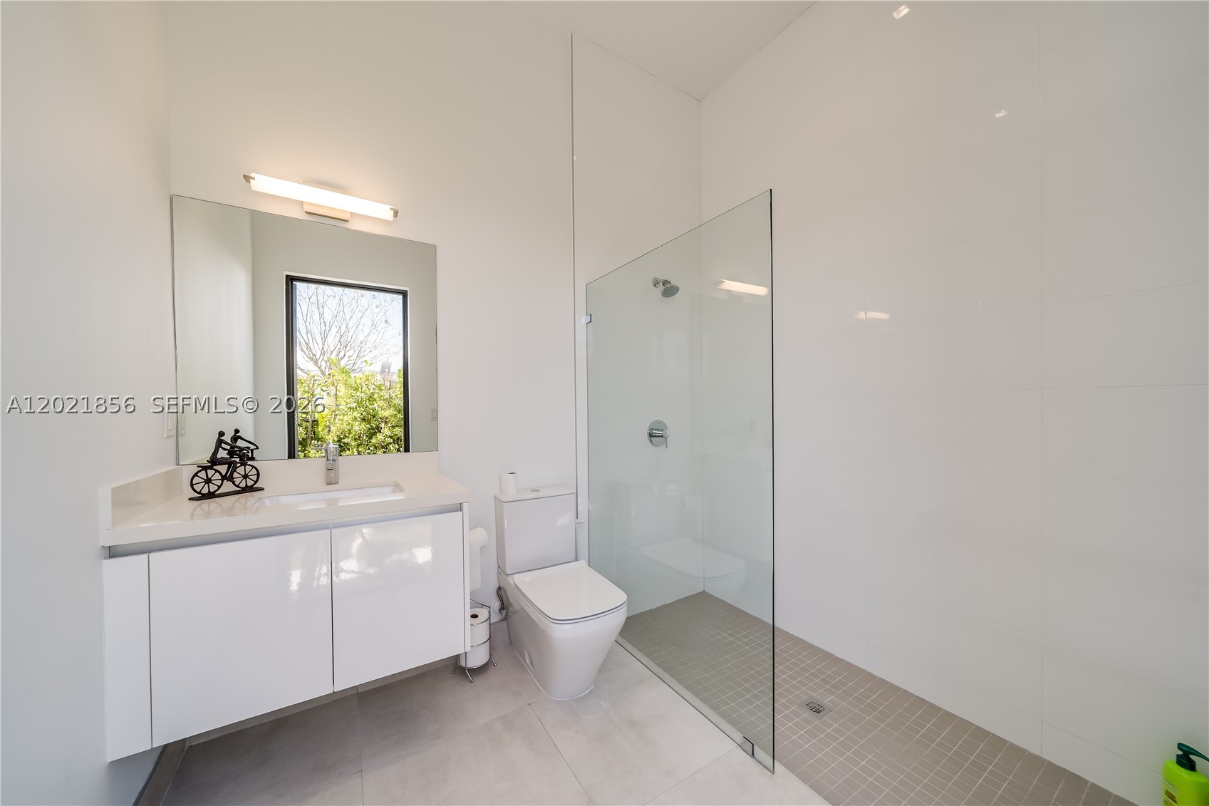 WESTON ESTATES. BOTANIKO - Residential