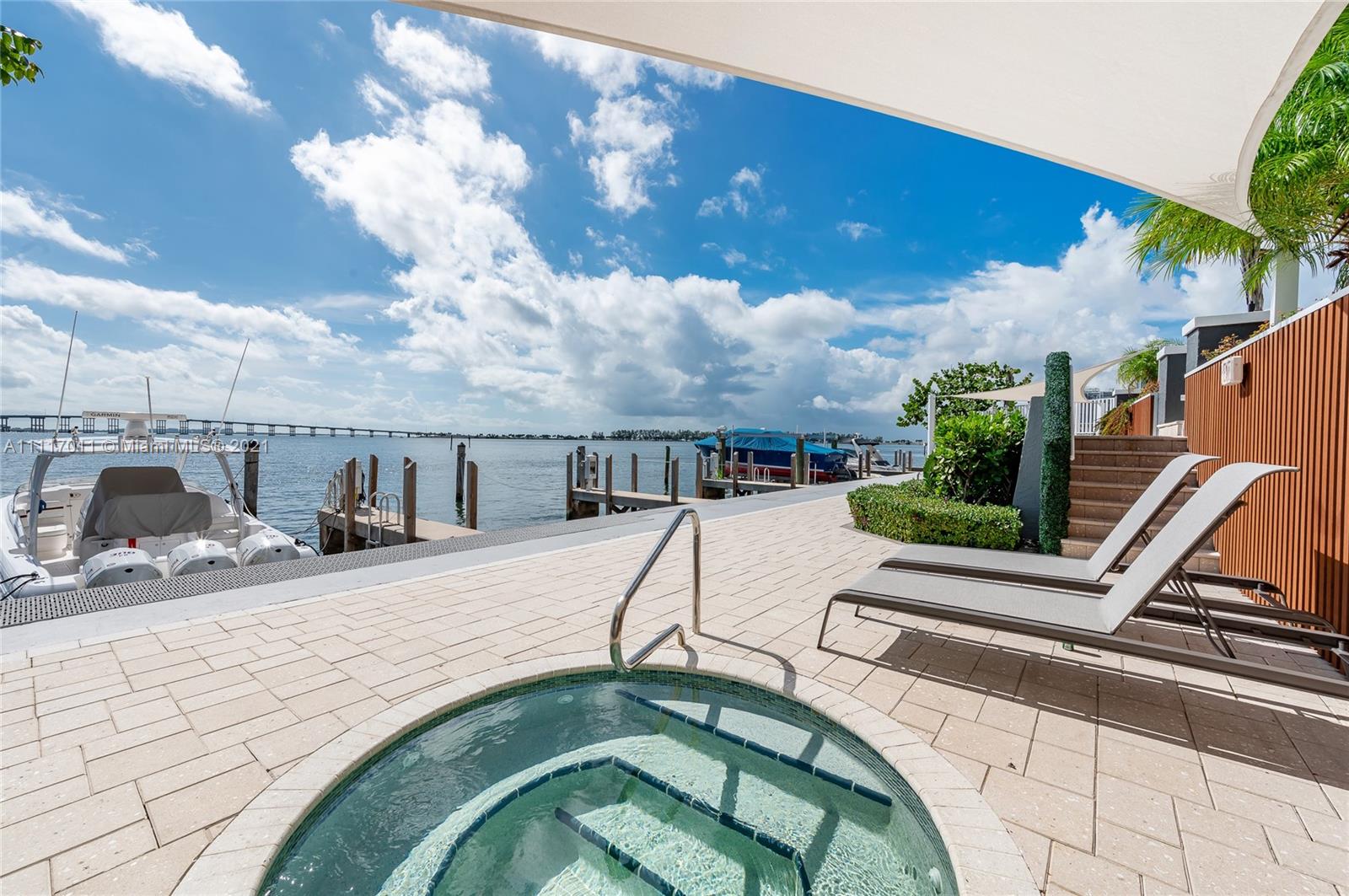 BRICKELL HARBOUR CONDO - Residential Lease