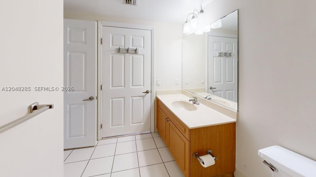 BRICKELL VISTA CONDO - Residential Lease