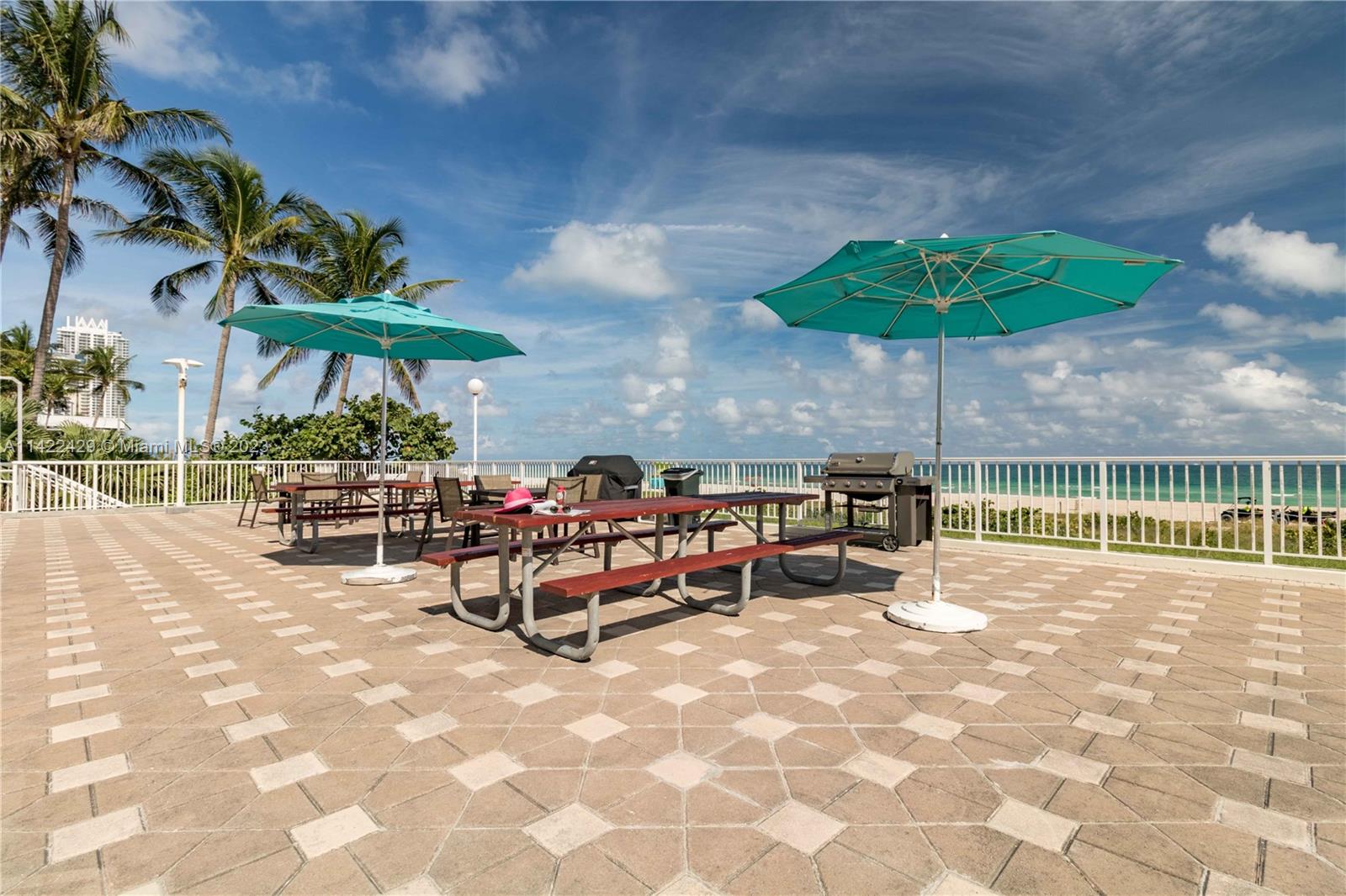 ARLEN BEACH CONDO - Residential Lease