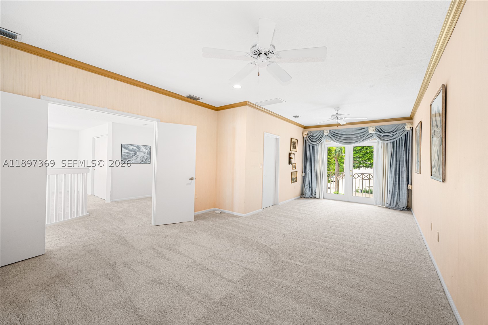 ISLAND WAY - Residential