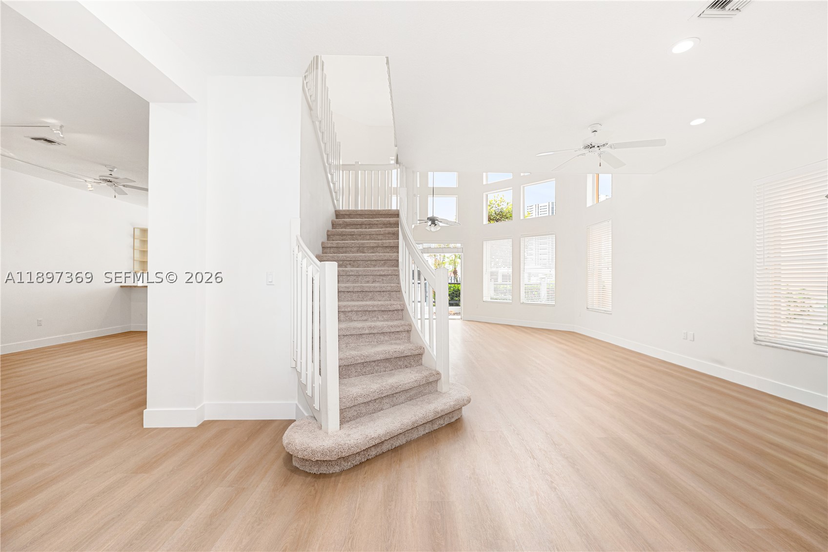 ISLAND WAY - Residential