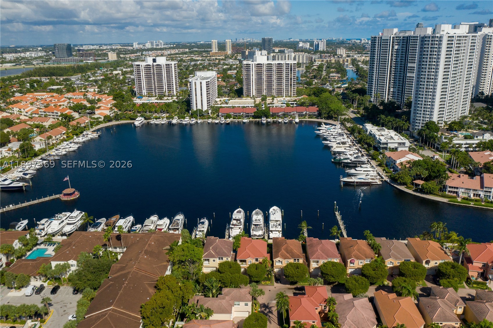 ISLAND WAY - Residential