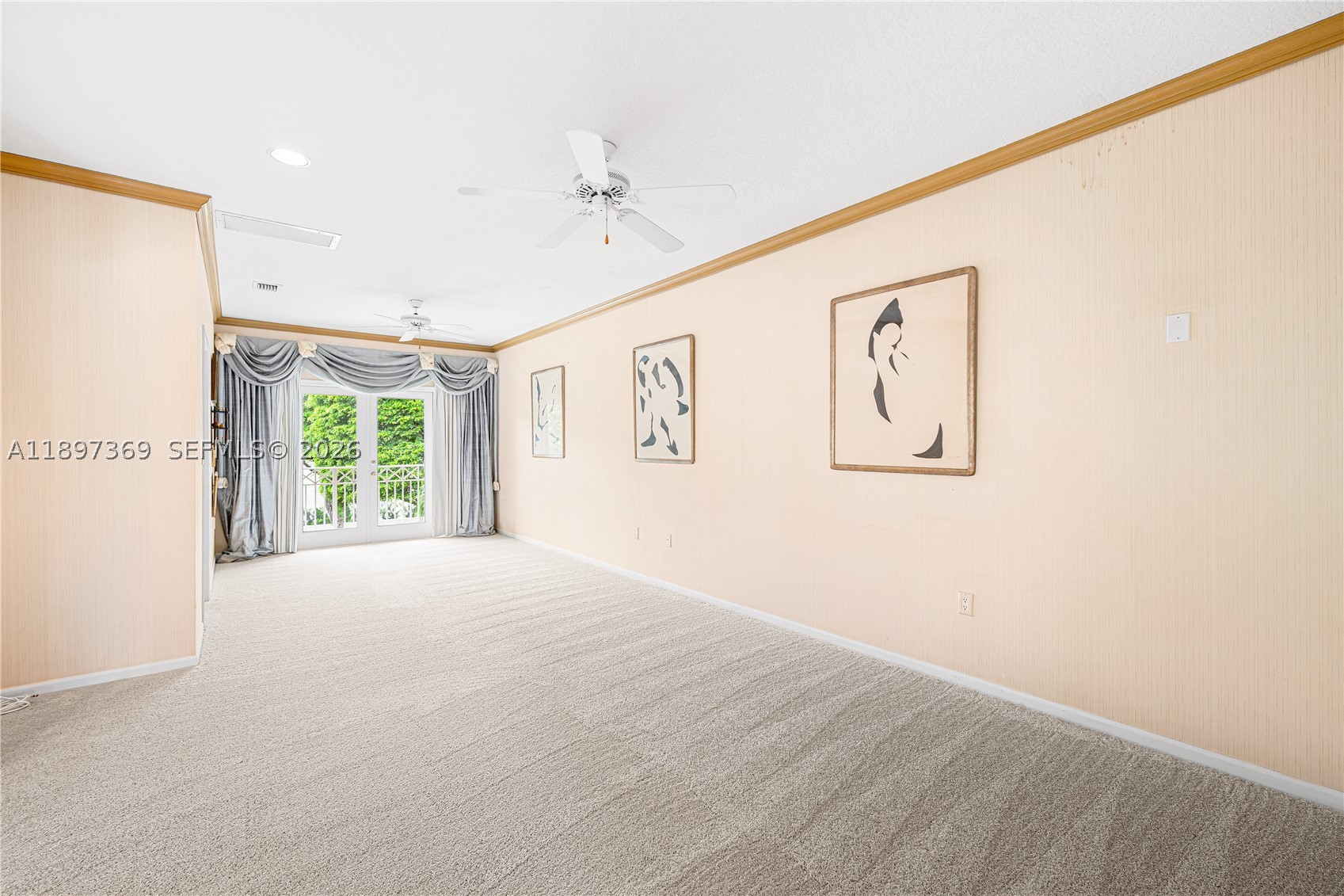 ISLAND WAY - Residential
