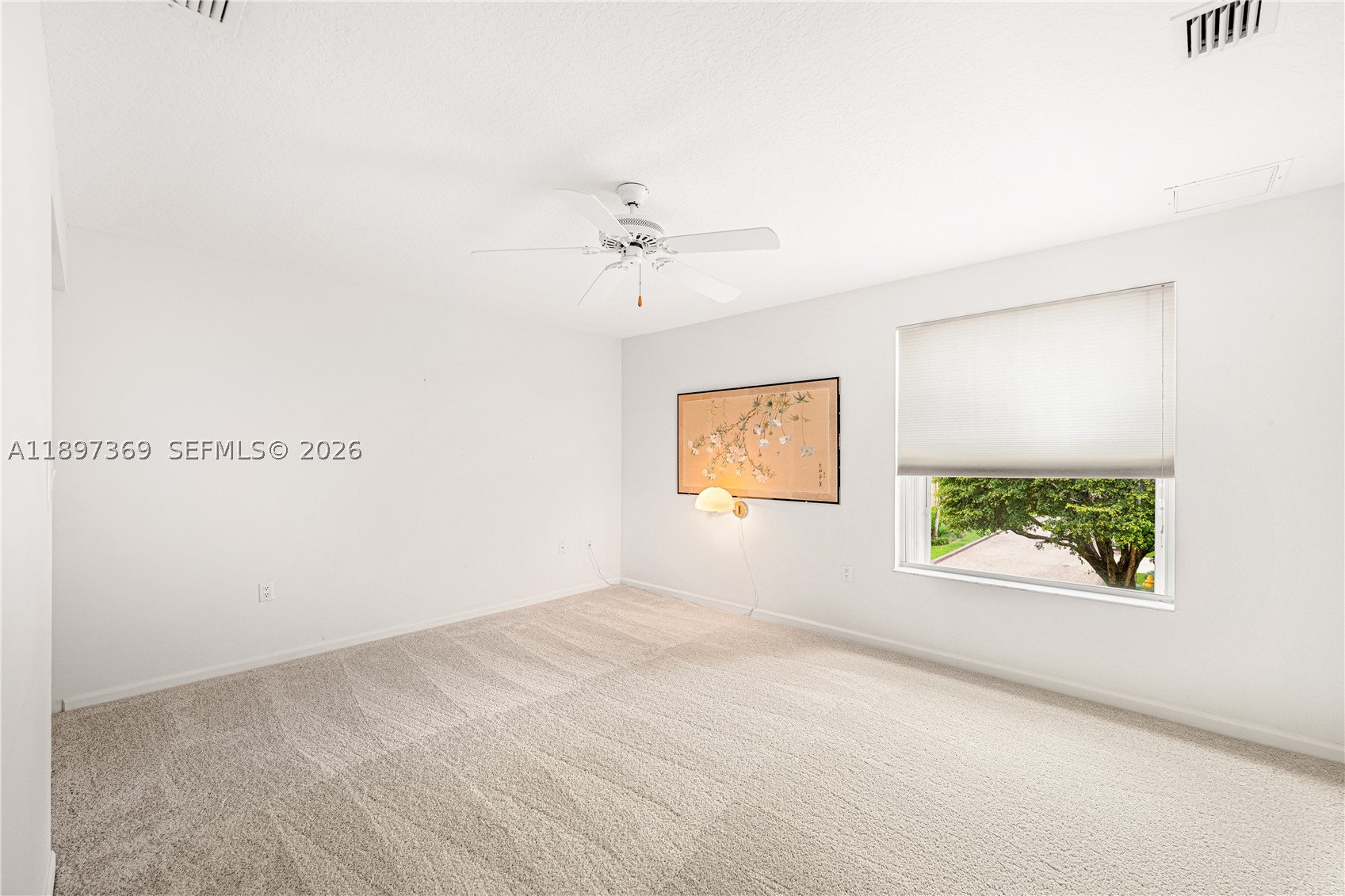 ISLAND WAY - Residential