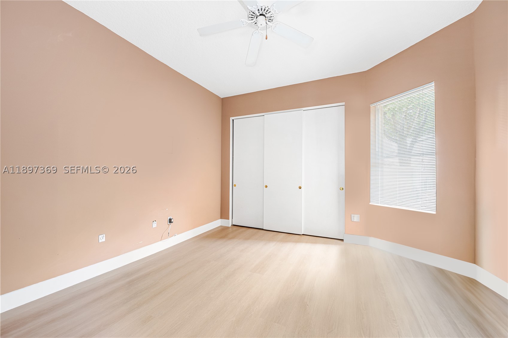 ISLAND WAY - Residential