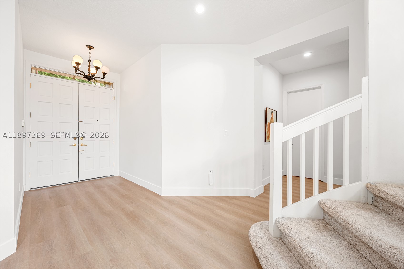 ISLAND WAY - Residential