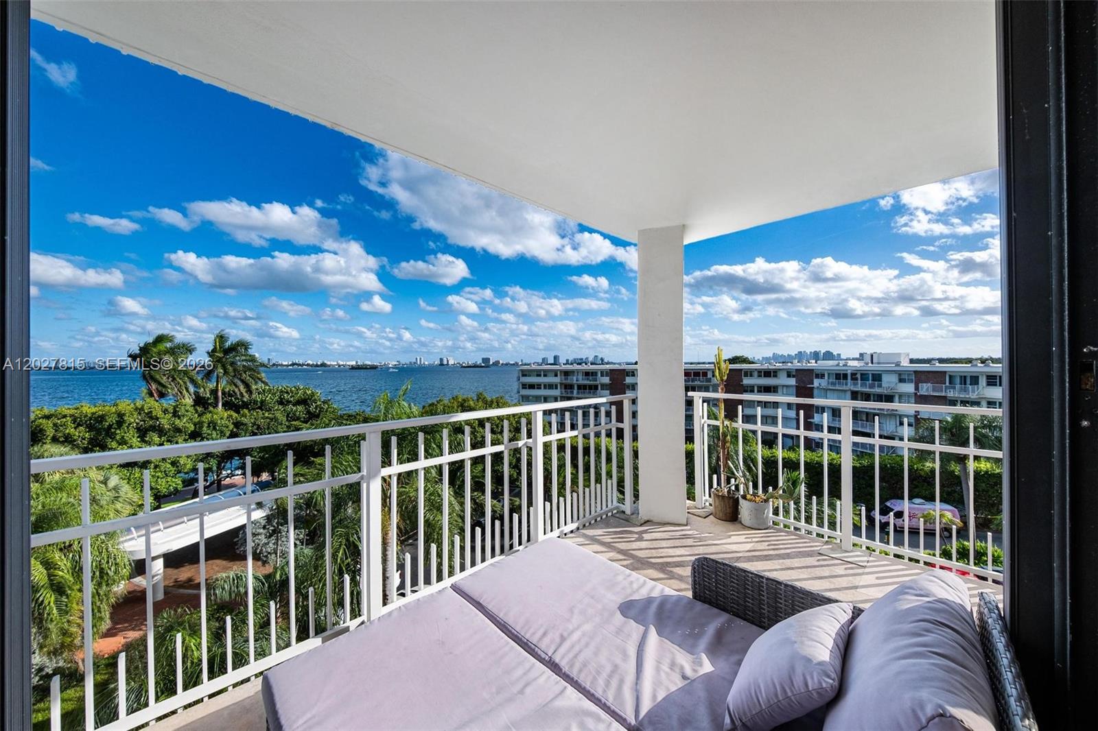 Beautiful 2 Bedroom / 2 Bath residence at The Towers of Quayside. Spacious and bright unit featuring marble floors throughout, updated kitchen with granite countertops, wood cabinetry, and stainless-steel appliances. Split bedroom floor plan offers privacy and comfort. Large balcony with access from the living room and primary bedroom provides stunning views of Biscayne Bay and the Miami skyline. Enjoy resort-style living on 34 acres of lush landscaping with 8 tennis courts, pickleball, dog park, basketball court, kids playground, games room, gym, spa, marina, lush gardens, waterfront restaurant, and 24-hour security