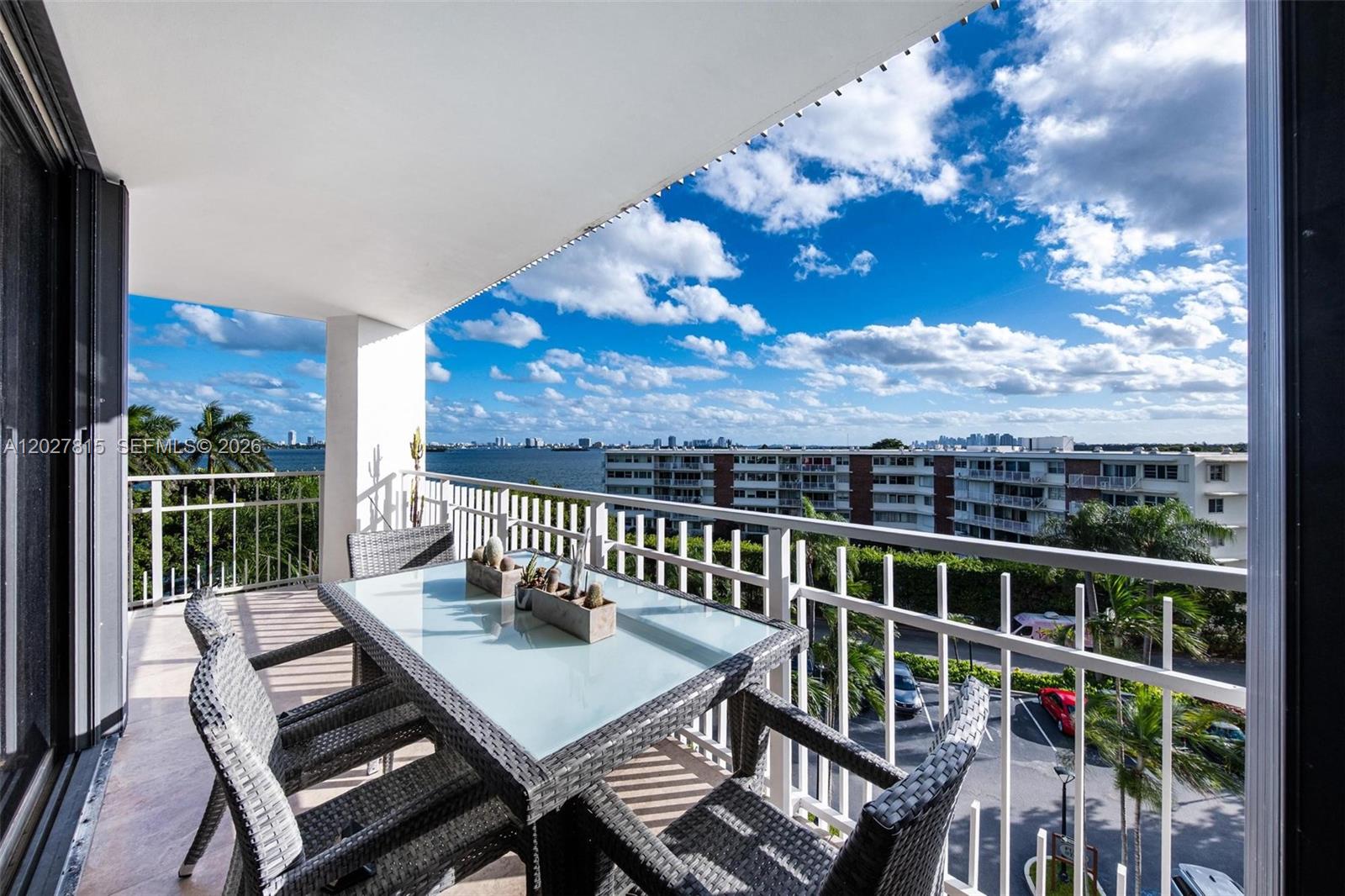 THE TOWERS OF QUAYSIDE CO - Residential