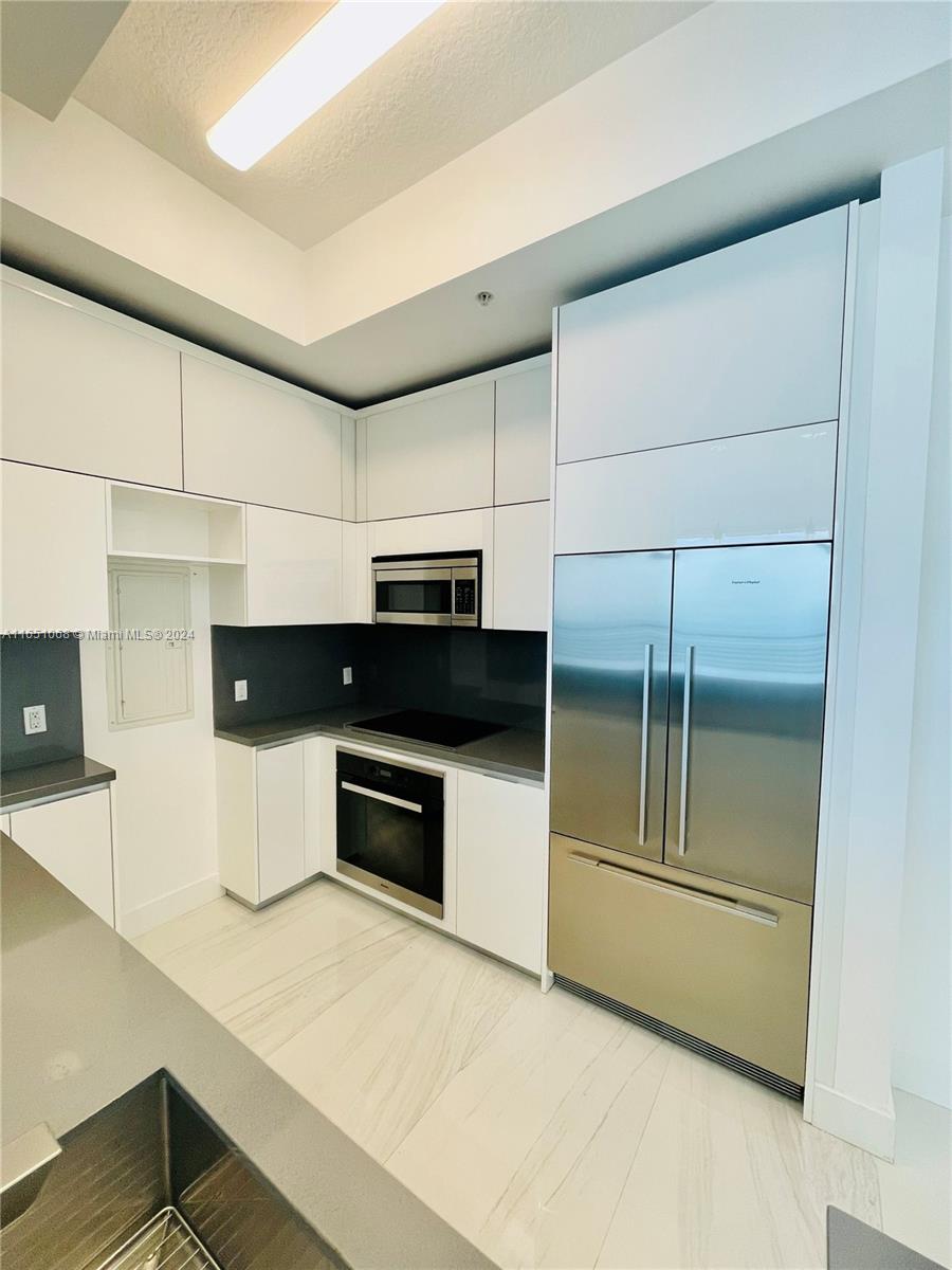 ONE MIAMI EAST CONDO - Residential Lease