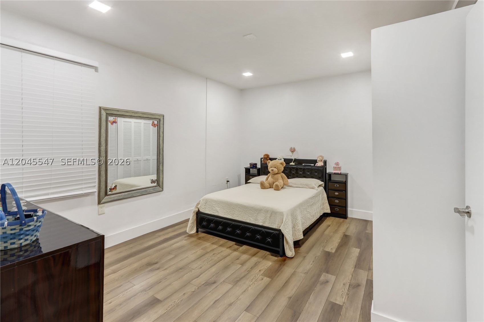 ROYAL GLEN - Residential