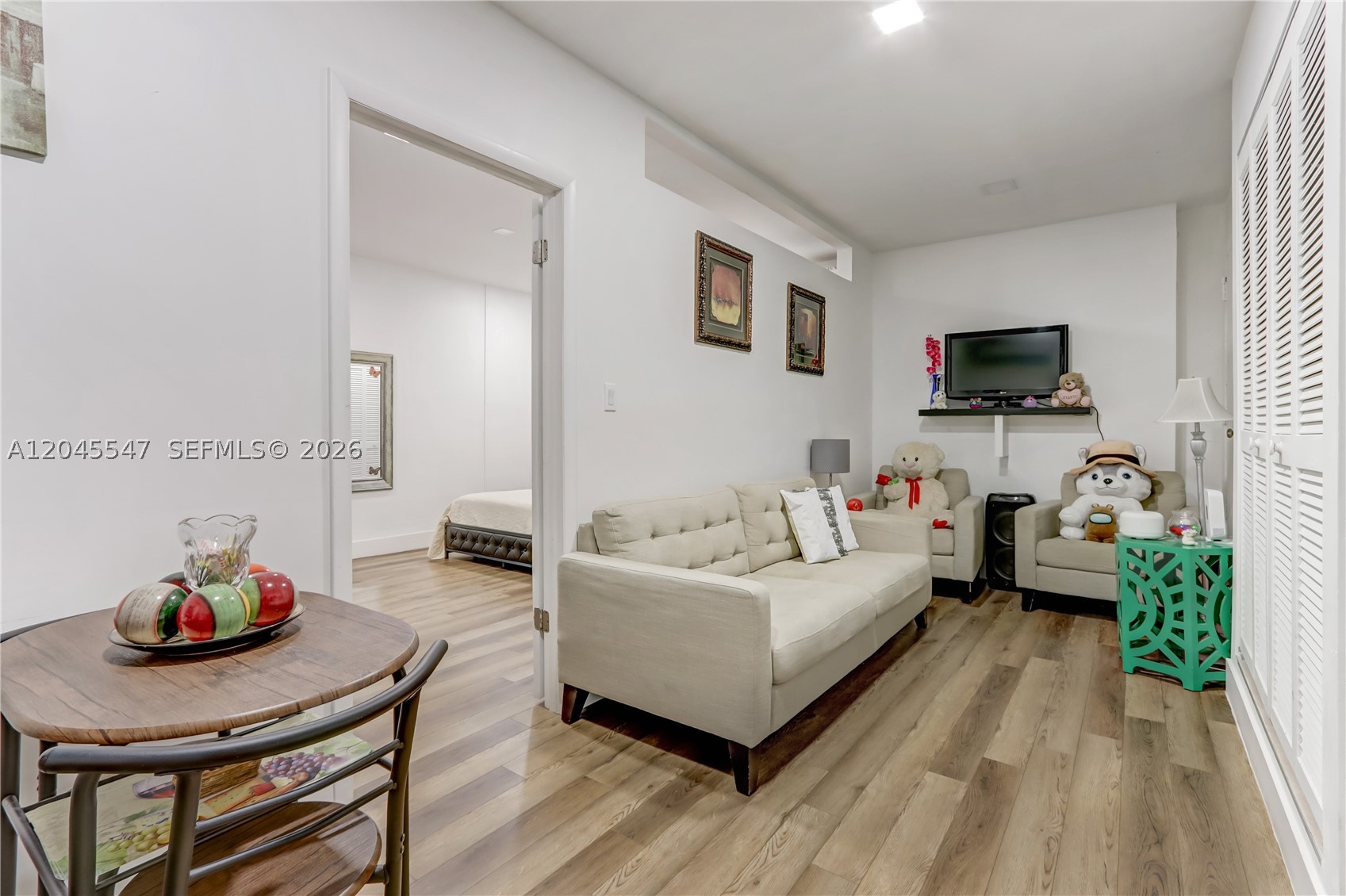 ROYAL GLEN - Residential