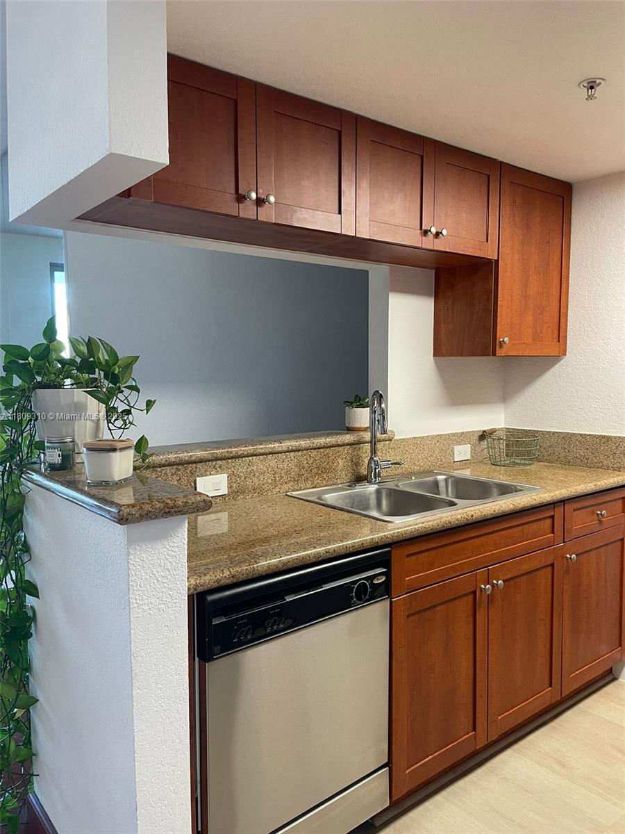 HAVANA LOFTS CONDO - Residential Lease